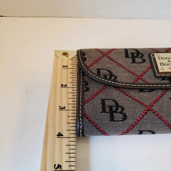 Dooney and Bourke Maxie  Quilt Wallet Brown/Red. - Picture 6 of 7